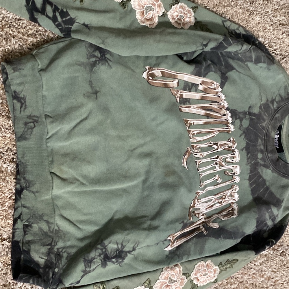 Green Oversized Graphic Off-the-Shoulder Sweatshirt